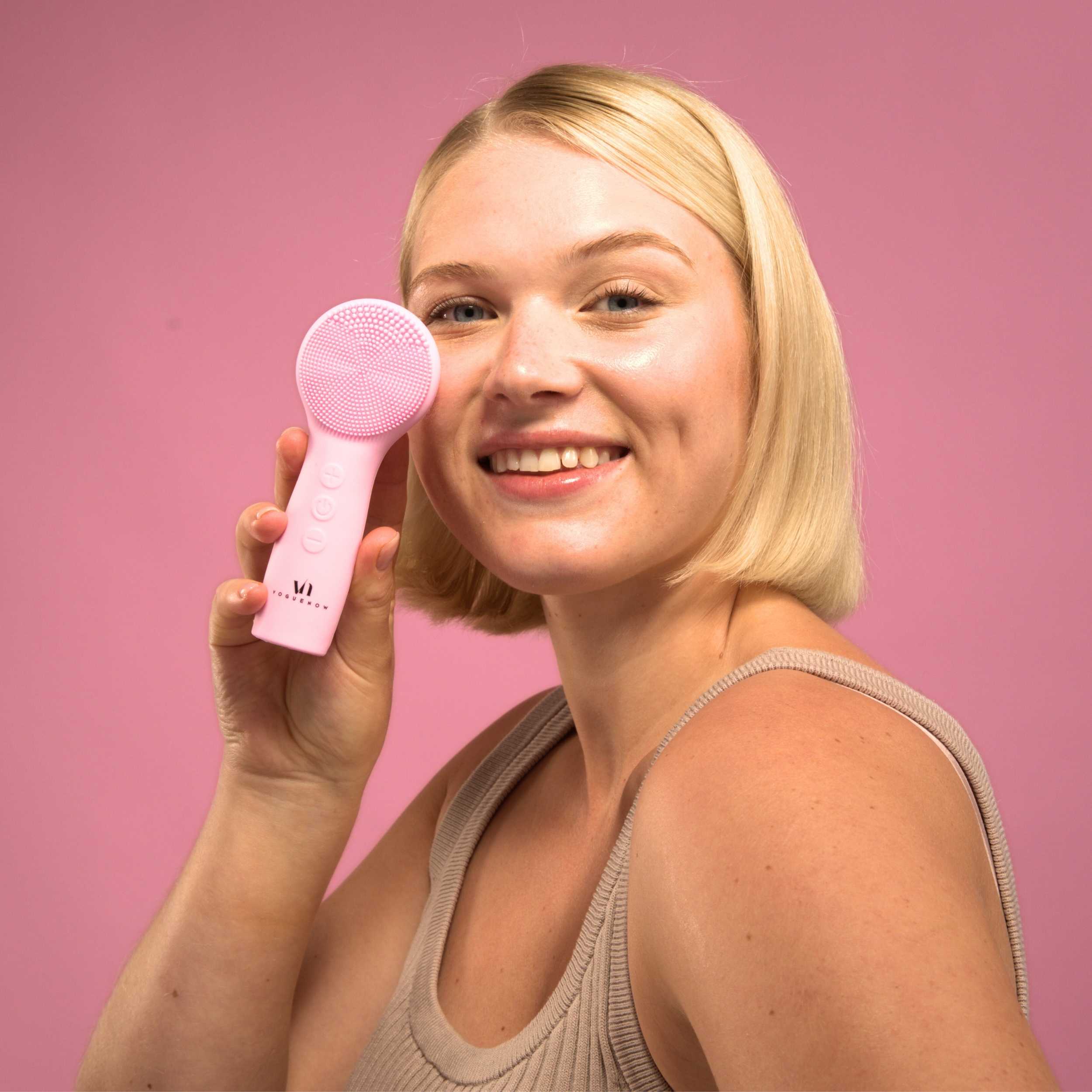 Clear Glow Sonic Facial Cleansing Brush